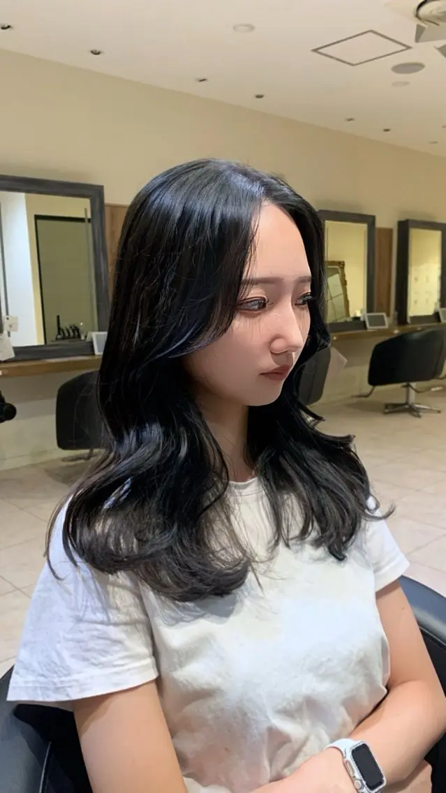 セミロング ふわっと抜け感🫧 ブラウンベージュ🤎のヘアスタイル