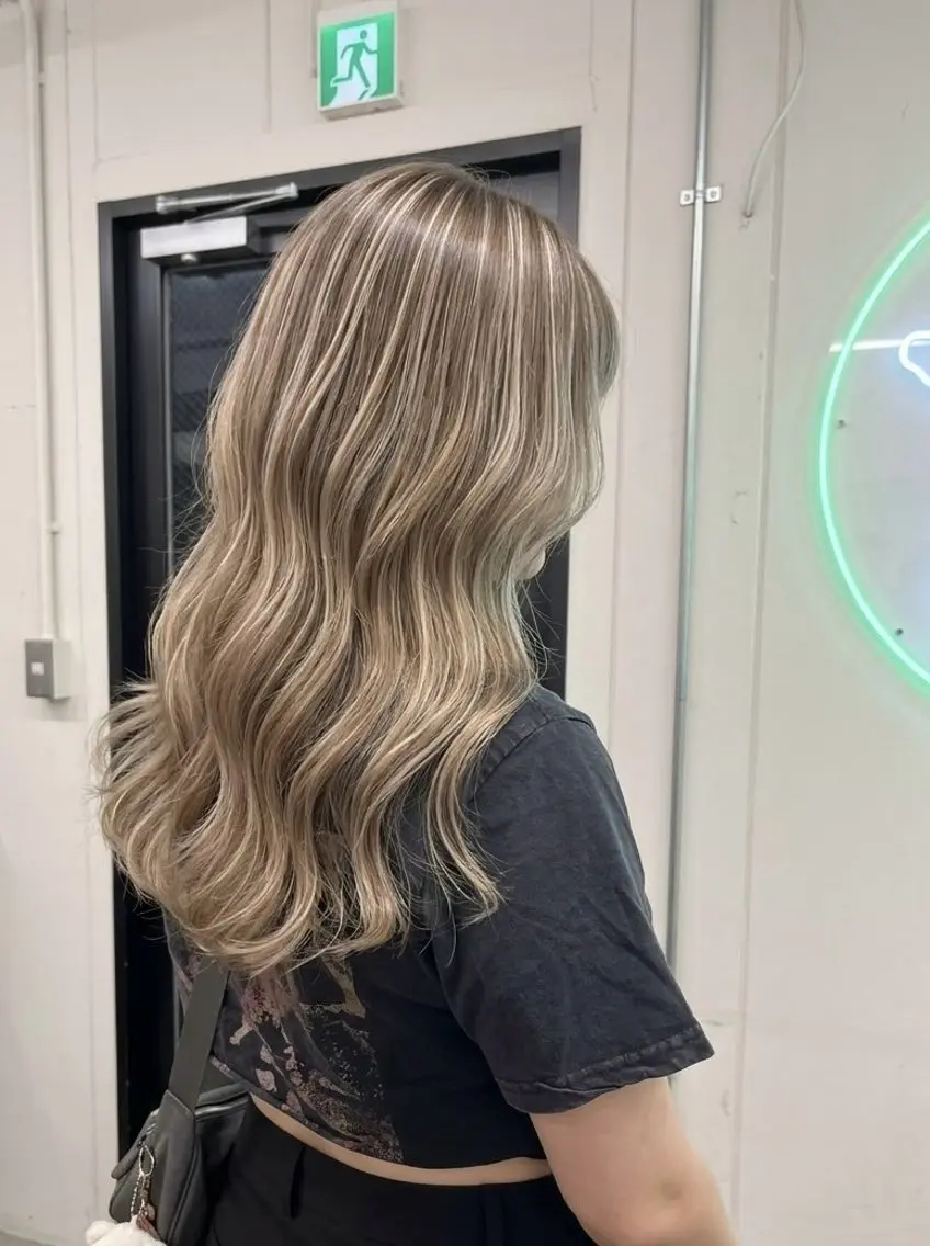 ロング カラー バレイヤージュ ベージュカラー ブリーチ ダブルカラー ハイライトカラー カット ヘアカラー 浅草駅徒歩8分/メ ンズ特化/久保 歩夢のヘアスタイル