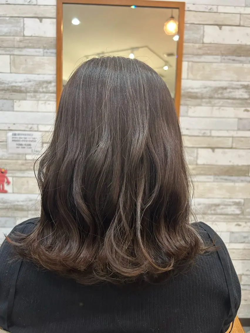 カラー 木庭 愛莉のヘアスタイル