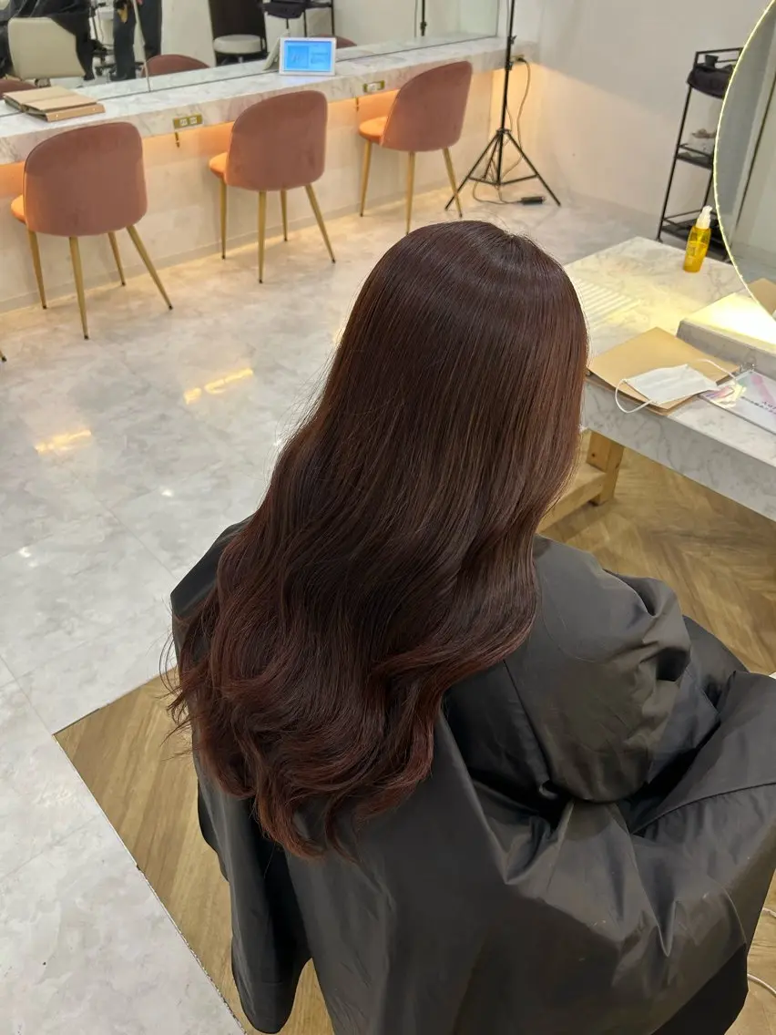 ロング 𝜗𝜚ブリーチ ／レイヤー𝜗𝜚のヘアスタイル