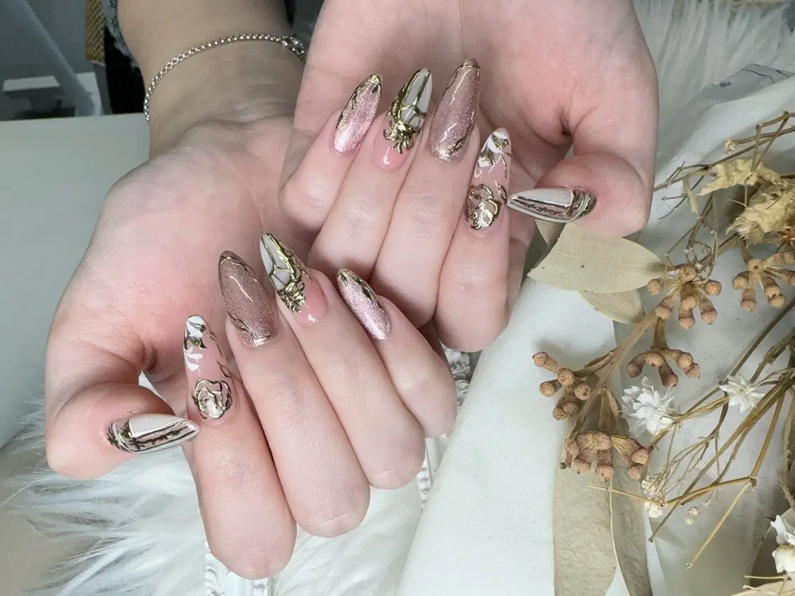ネイル 長さ出し フレンチネイル ジェルネイル ガラスフレンチ 韓国ネイル ハンドネイル ハンドケア For U nail スカルプ専門店のネイルデザイン