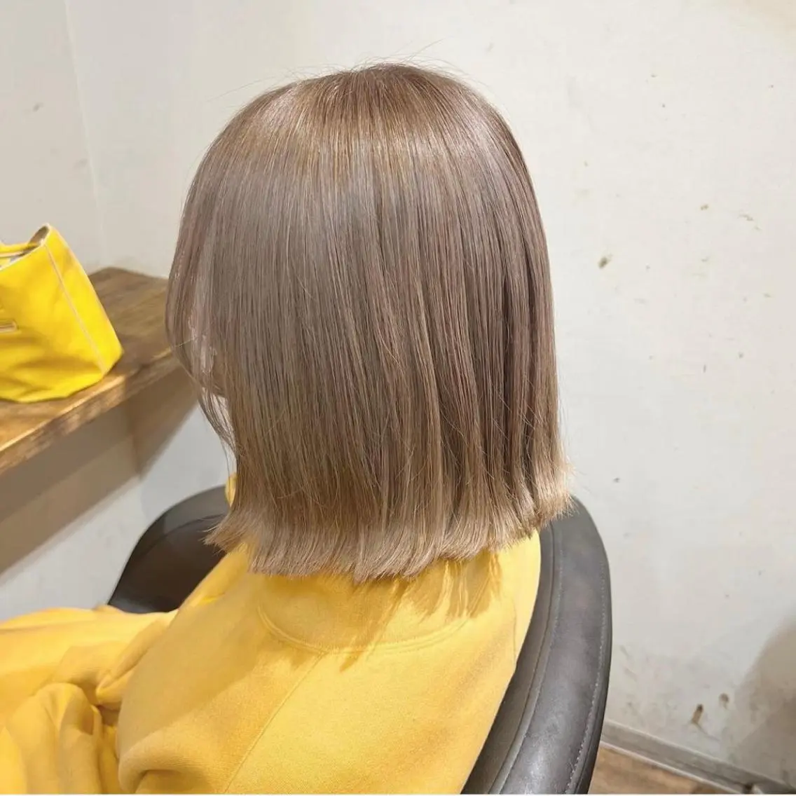 ショート カラー ヘアアレンジ ベージュカラー 🤍透明感カラー︎ 🤍YUURI🤍のヘアスタイル
