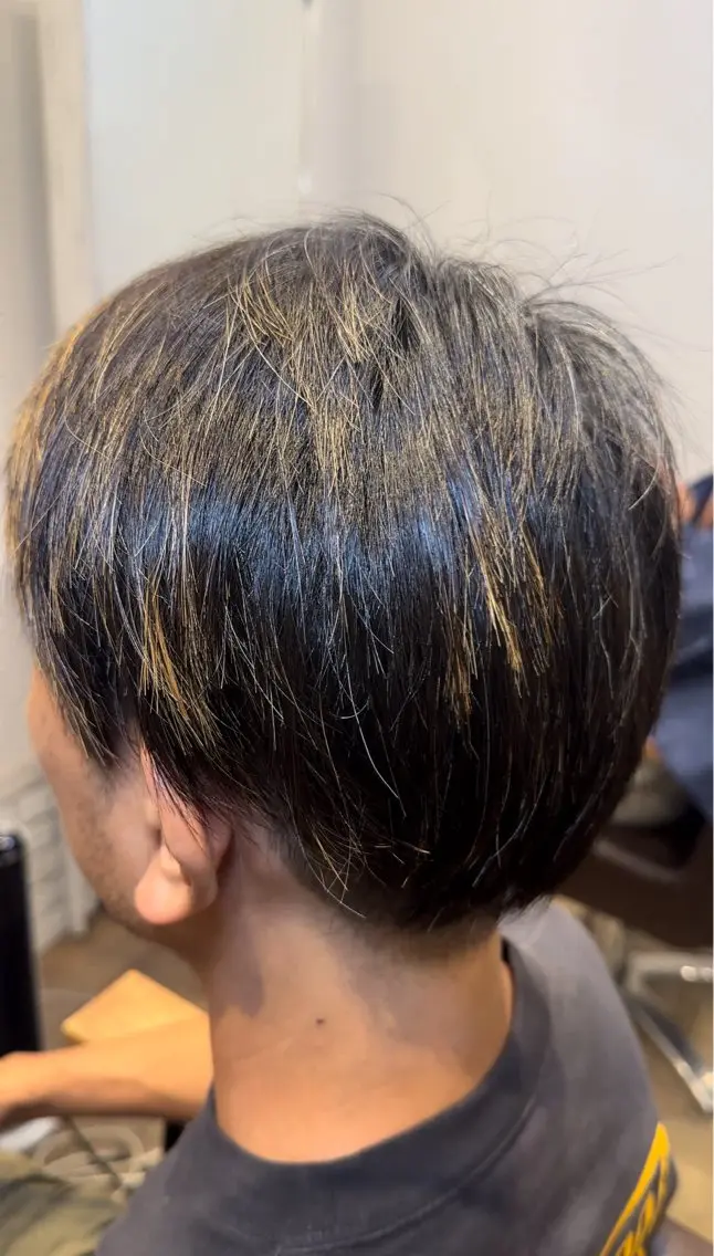 ショート カラー メンズ メンズハイライト ハイライトカラー ハイライト BANDE 水崎 悟のヘアスタイル