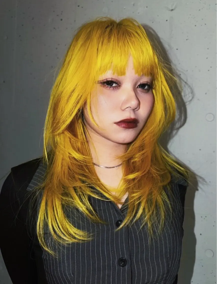 カラー 山村 恋姫のヘアスタイル