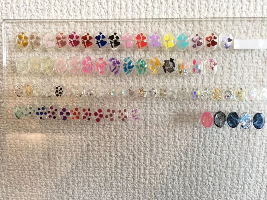 ネイル ホログラムネイル glow_ nailのネイルデザイン