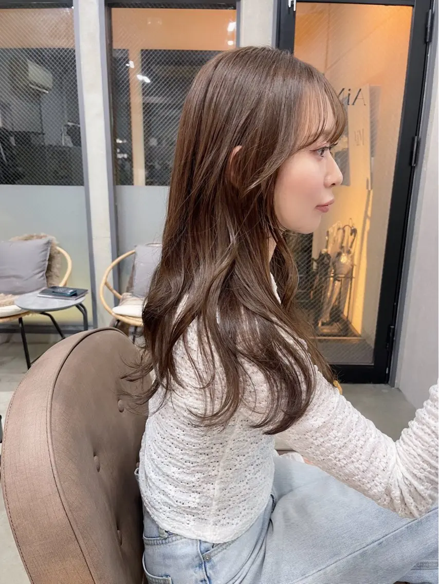 セミロング カラー ベージュカラー レイヤーカット カット ヘアカラー トリートメント AiM 大名　似合わせカットのヘアスタイル