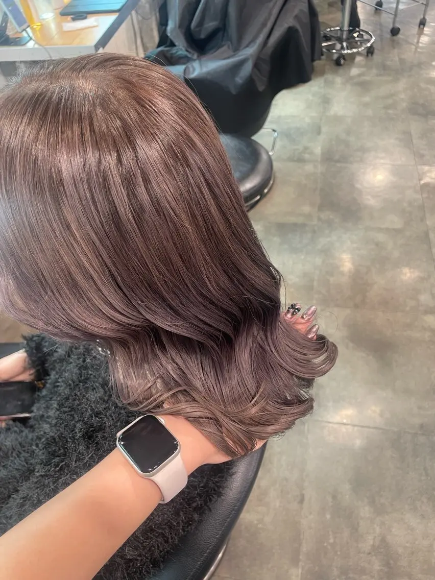 ミディアム ヘアカラー ハイトーン 横浜💞ミオのヘアスタイル