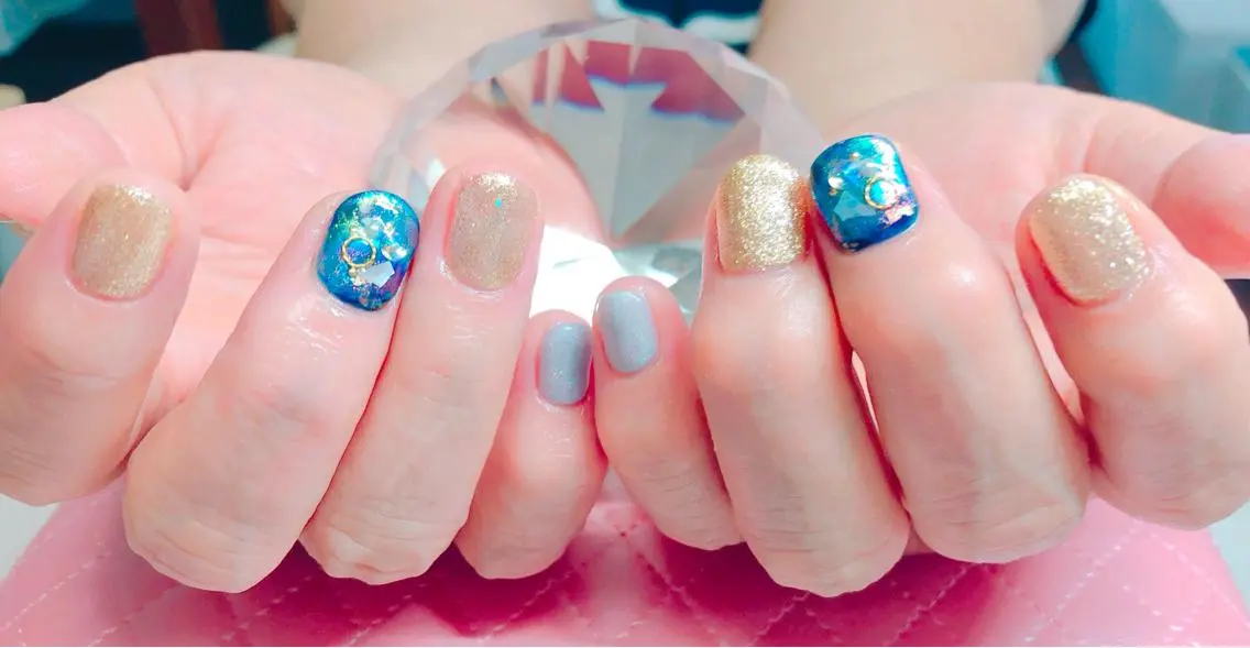ネイル ニュアンスネイル CROWN プライベートサロンのネイルデザイン