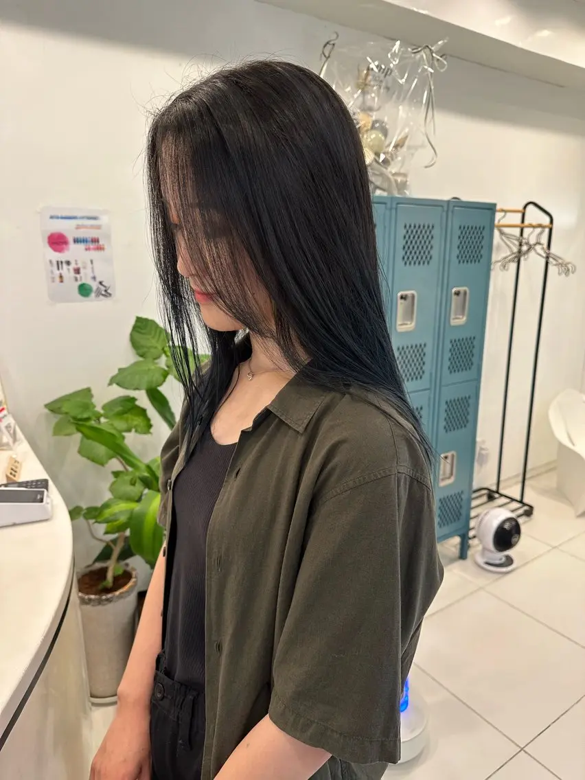 セミロング カラー 栄/平日限定✨ REIRIのヘアスタイル