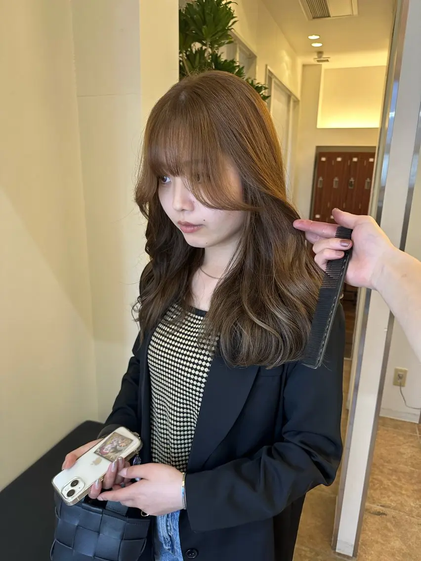 セミロング カラー ブリーチ ダブルカラー ブリーチなしカラー カット ヘアカラー トリートメント ダメージレスブリーチ HIROSHIのヘアスタイル