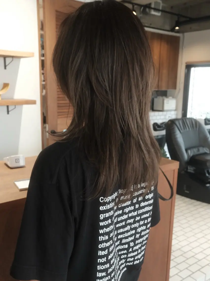 ロング カラー レイヤーカット kaito /都立大学herのヘアスタイル