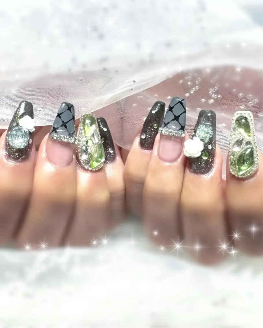 ネイル ハンドネイル ハンドケア 𝗝𝗨𝗥𝗜🎀 niconail三鷹のネイルデザイン