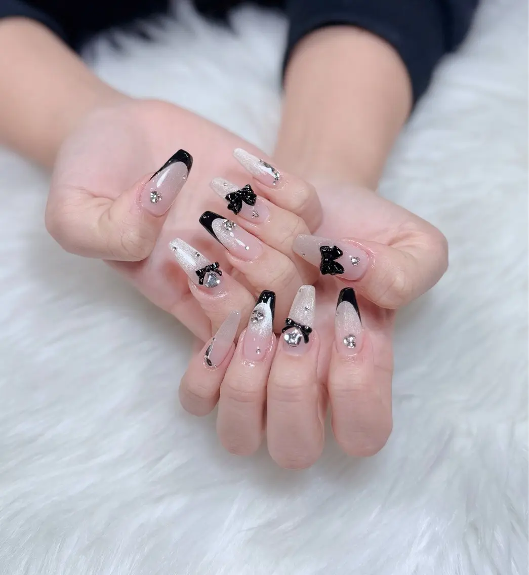 ネイル アートネイル オーロラネイル ジェルネイル 韓国ネイル ロングネイル ハンドネイル Nichi Nailsのネイルデザイン