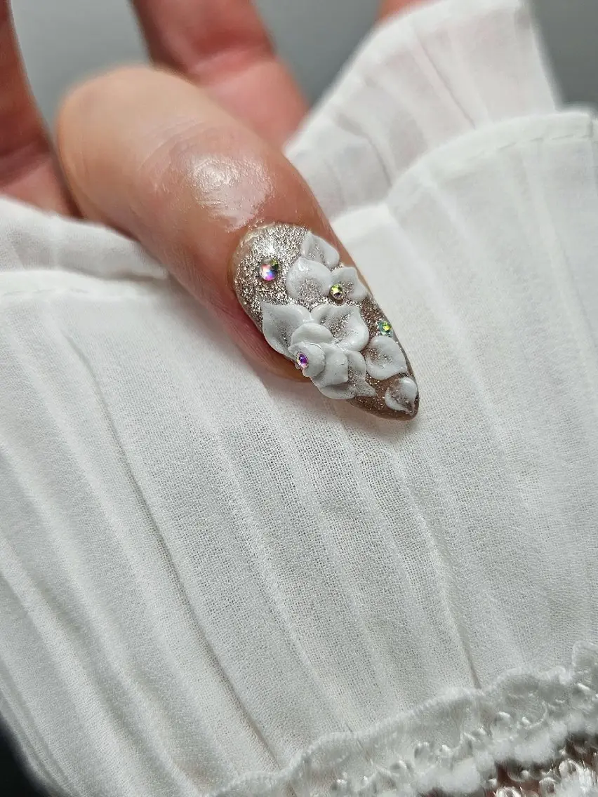 ネイル フラワーネイル ブライダルネイル Ra: Nail   라: 네일のネイルデザイン