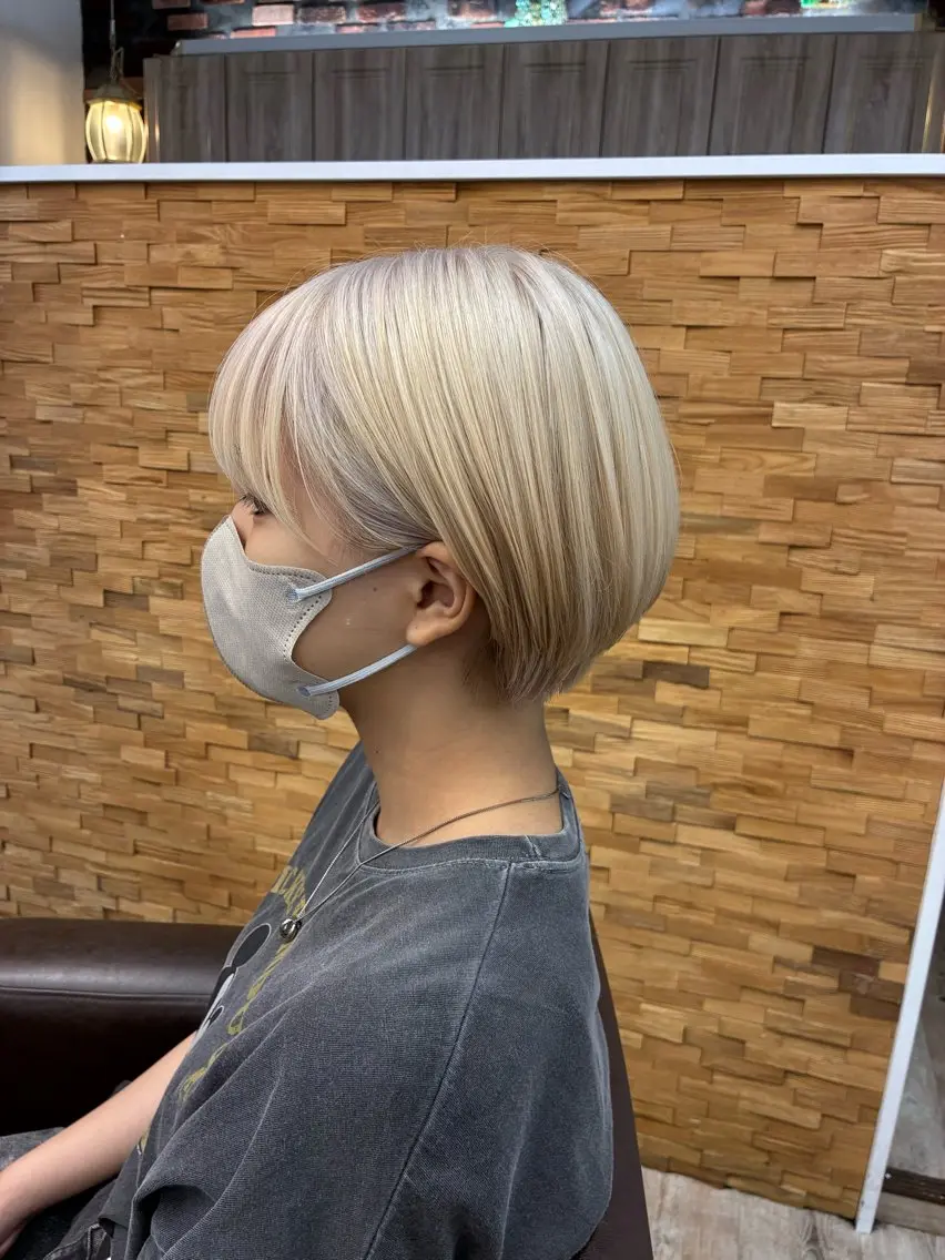 ショート カラー ショートボブ ハンサムショート ブリーチ ブロンド ダブルカラー カット ヘアカラー トリートメント 松崎愛 ショート/ 縮毛矯正/大宮のヘアスタイル