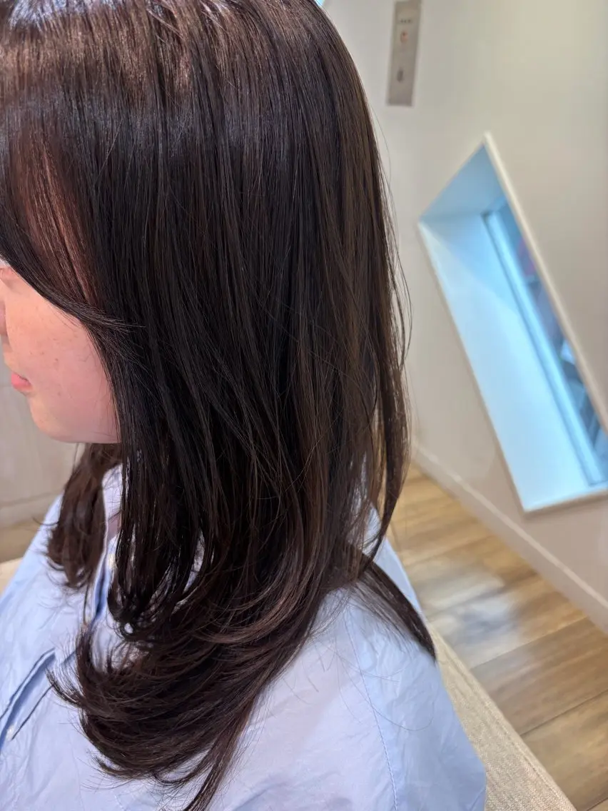 セミロング カラー 透明感カラー オリーブカラー カット ヘアカラー トリートメント あべちゃん/元町/ カラー/縮毛矯正のヘアスタイル