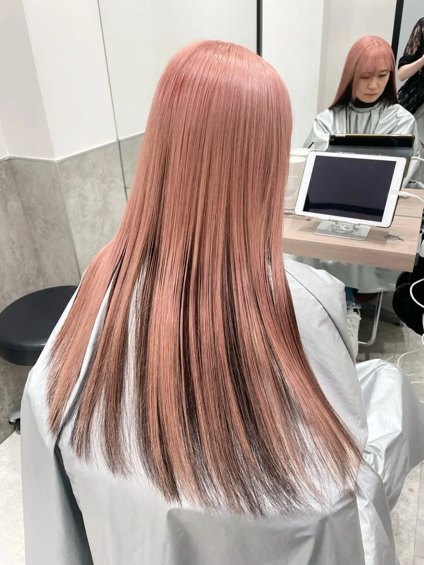 ロング カラー ヘアアレンジ ベージュカラー デザインカラー ハイトーンカラー インナーカラー ピンクカラー ヘアカラー トリートメント ヘアセット 憧れの艶ハイトーンへ 🌙サイダサキのヘアスタイル