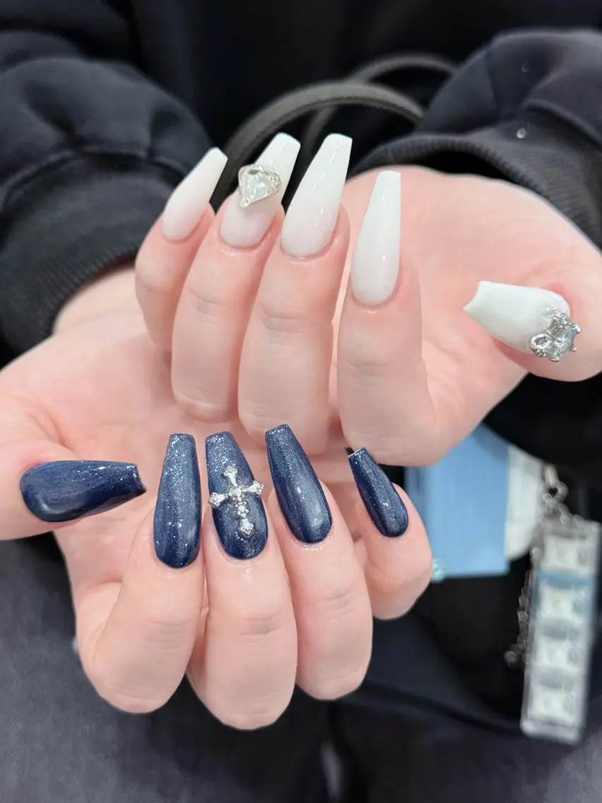 ネイル ボルドー チークネイル 長さ出し フレンチネイル ジェルネイル ハンドネイル VANI Belle Nailのネイルデザイン