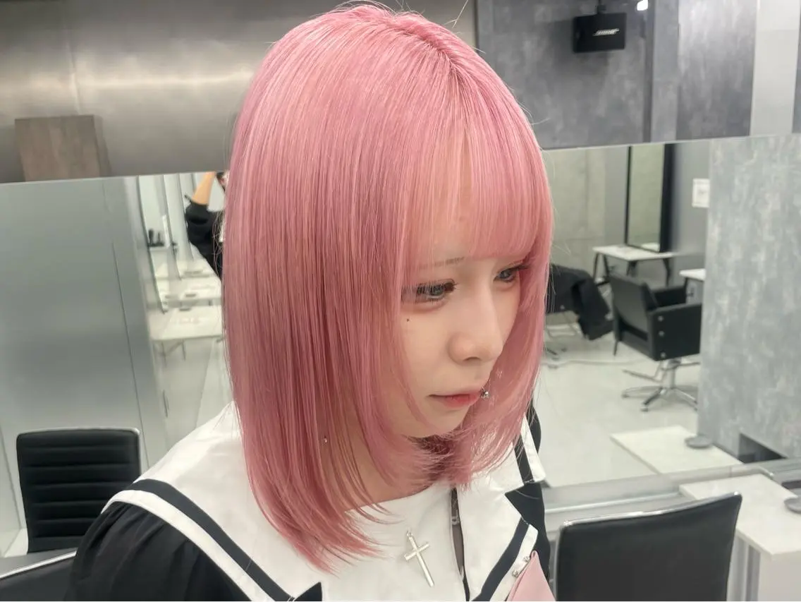 ミディアム ヘアカラー トリートメント ハイトーン特化🎀 LEONのヘアスタイル