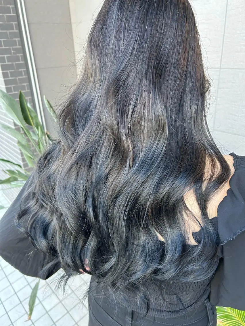 ロング カラー ブルーカラー ブルージュ ダークグレー ダークグレージュ グレージュ ナカジマ ナナのヘアスタイル