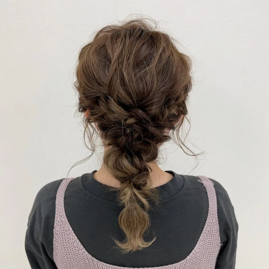 ミディアム カラー ヘアアレンジ ヘアセット 小原 慧美のヘアスタイル