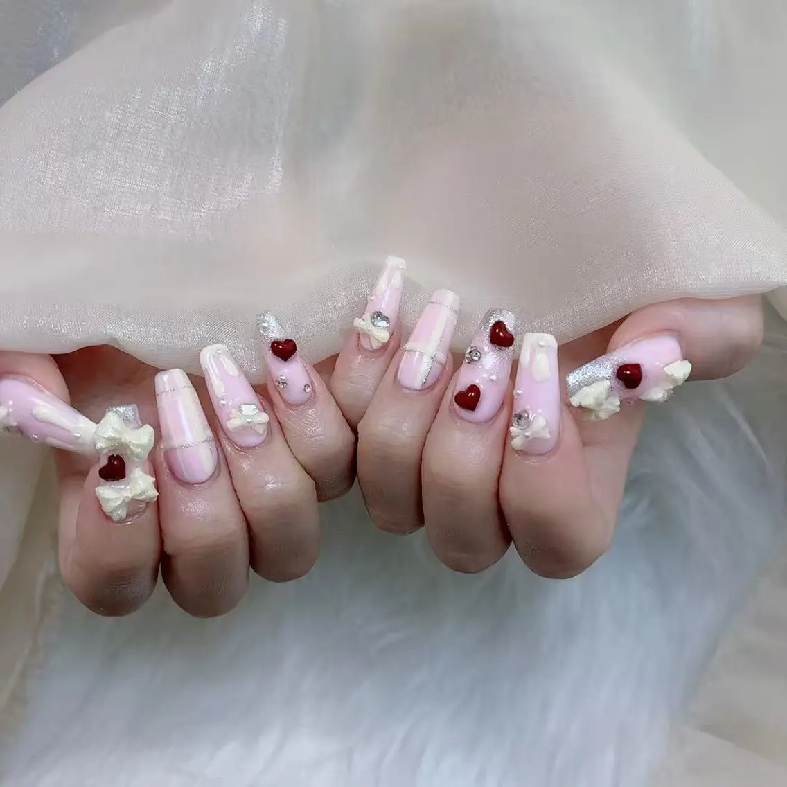 ネイル アニマル柄 チークネイル 成人式 フラッシュネイル フットネイル B·U Nail大宮 長さだし専門店のネイルデザイン