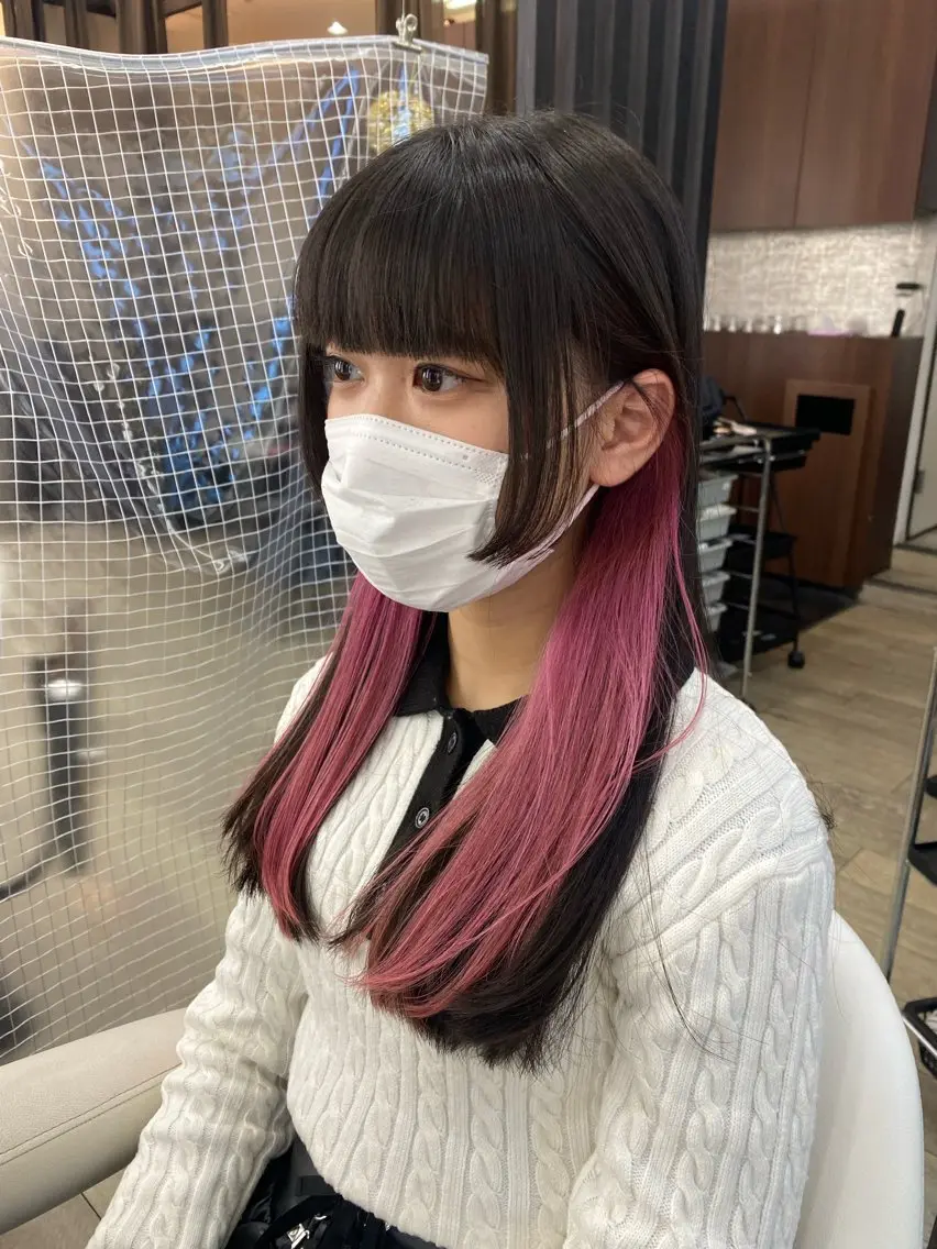 セミロング カラー ダブルカラー インナーカラー ピンクカラー 姫カット レイヤーカット ヘアカラー 市川 博紀 店長のヘアスタイル