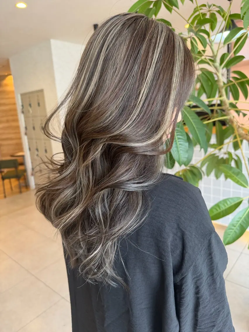 ロング カット ヘアカラー 福井 珠乃のヘアスタイル