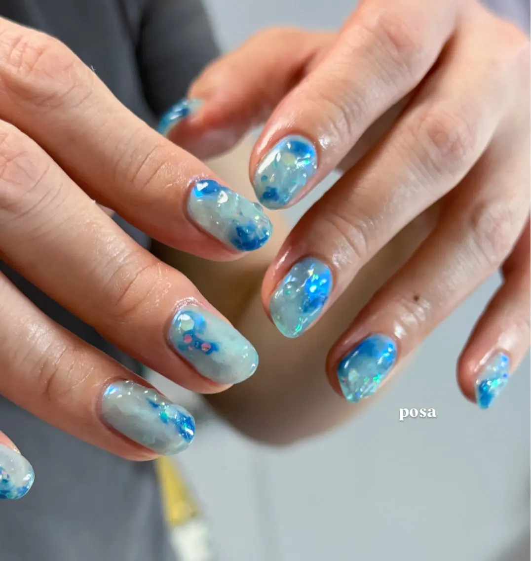 ネイル ブルー 水色 ニュアンスネイル シンプルネイル ハンドネイル posa nail モエミのネイルデザイン