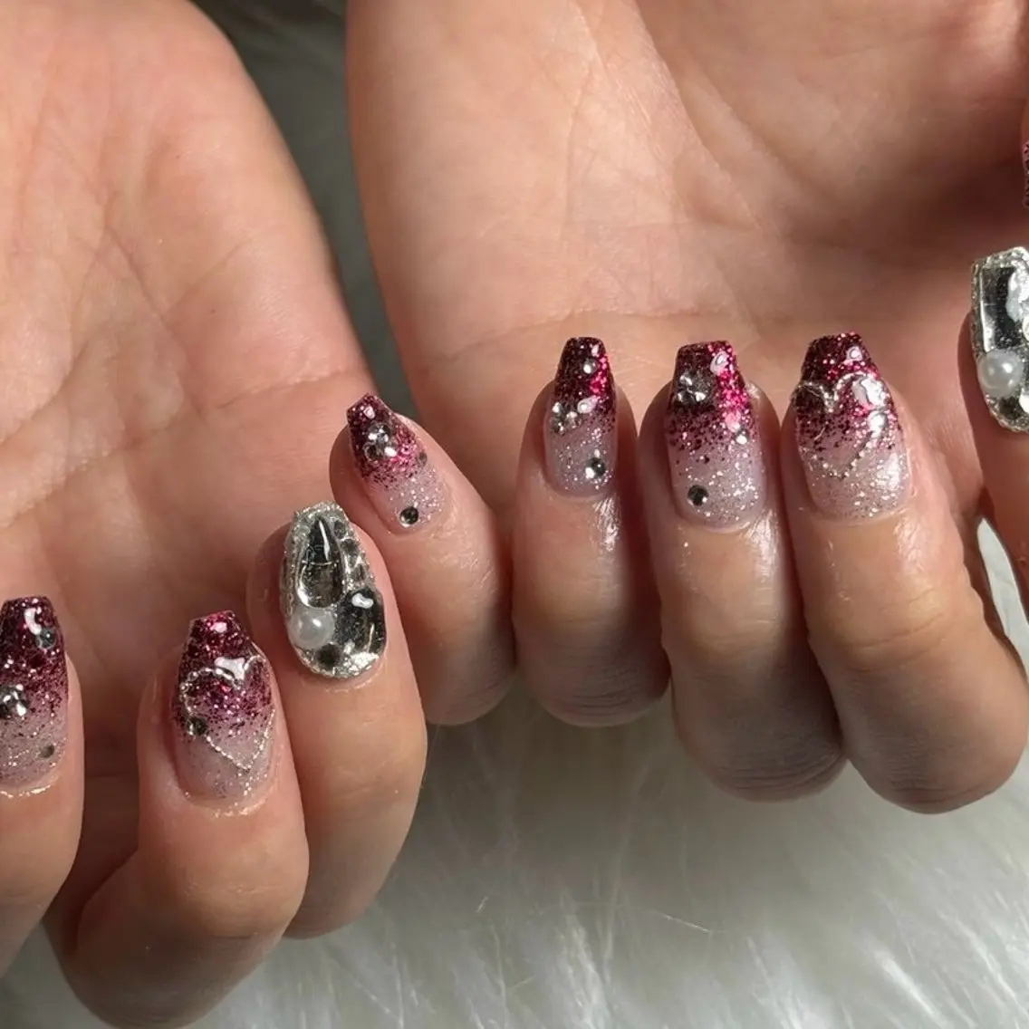 ネイル ハンドネイル フットネイル LAVISH sakiのネイルデザイン