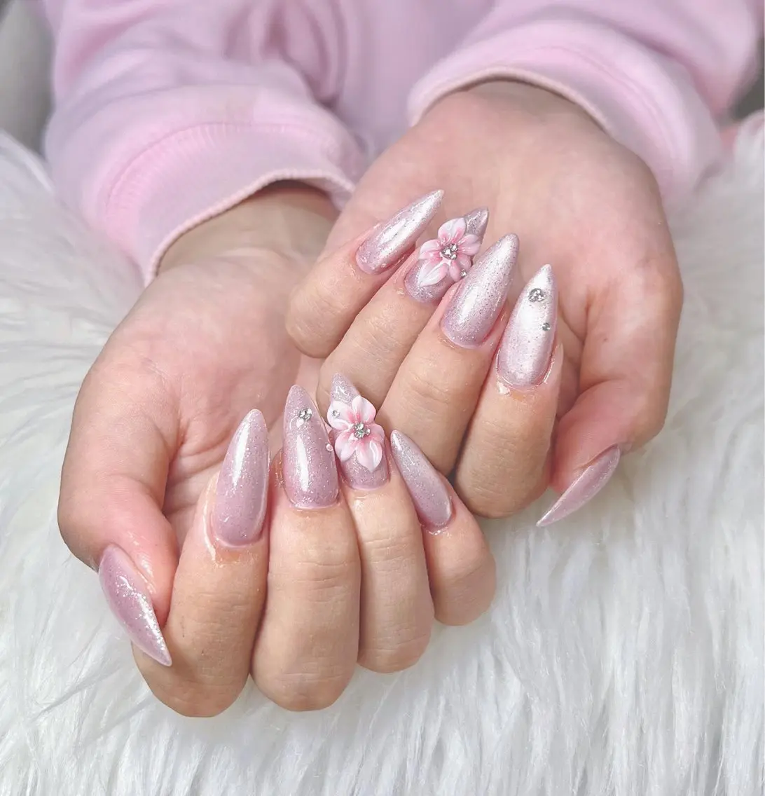 ネイル AURA NAIL 上前津のネイルデザイン