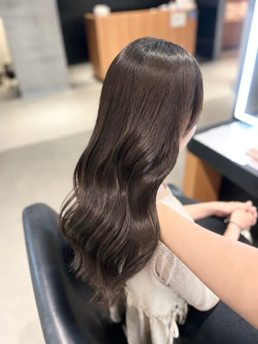 ロング カット ヘアカラー トリートメント 顔周りレイヤー 髪質改善 / AYUのヘアスタイル