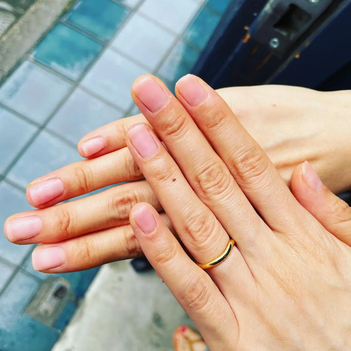 クリアネイル💅２枚爪、仕事柄派手なネイルが出来ない方。クリアトップ、マットトップお選びいただけます。の写真