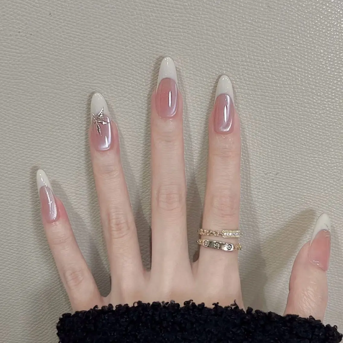 ネイル フレンチネイル ジェルネイル キラキラネイル 韓国ネイル ロングネイル ハンドネイル ハンドケア Blingg NailStudioのネイルデザイン