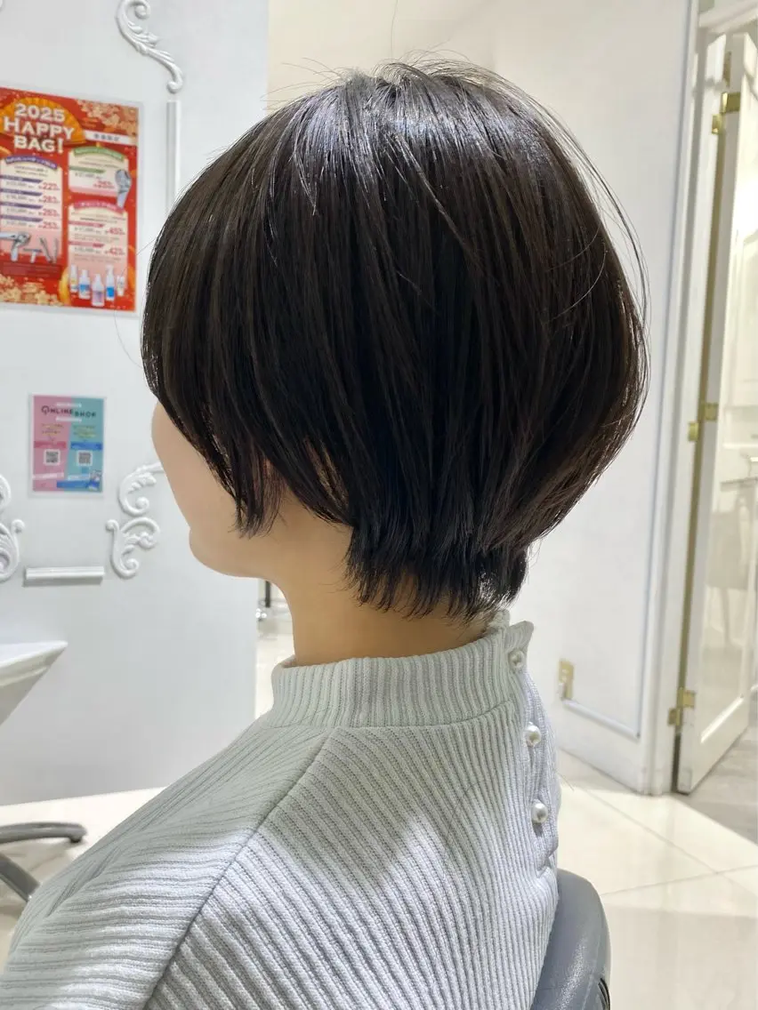 ショート ショートボブ ボブ ショートヘア 金子 芽威のヘアスタイル