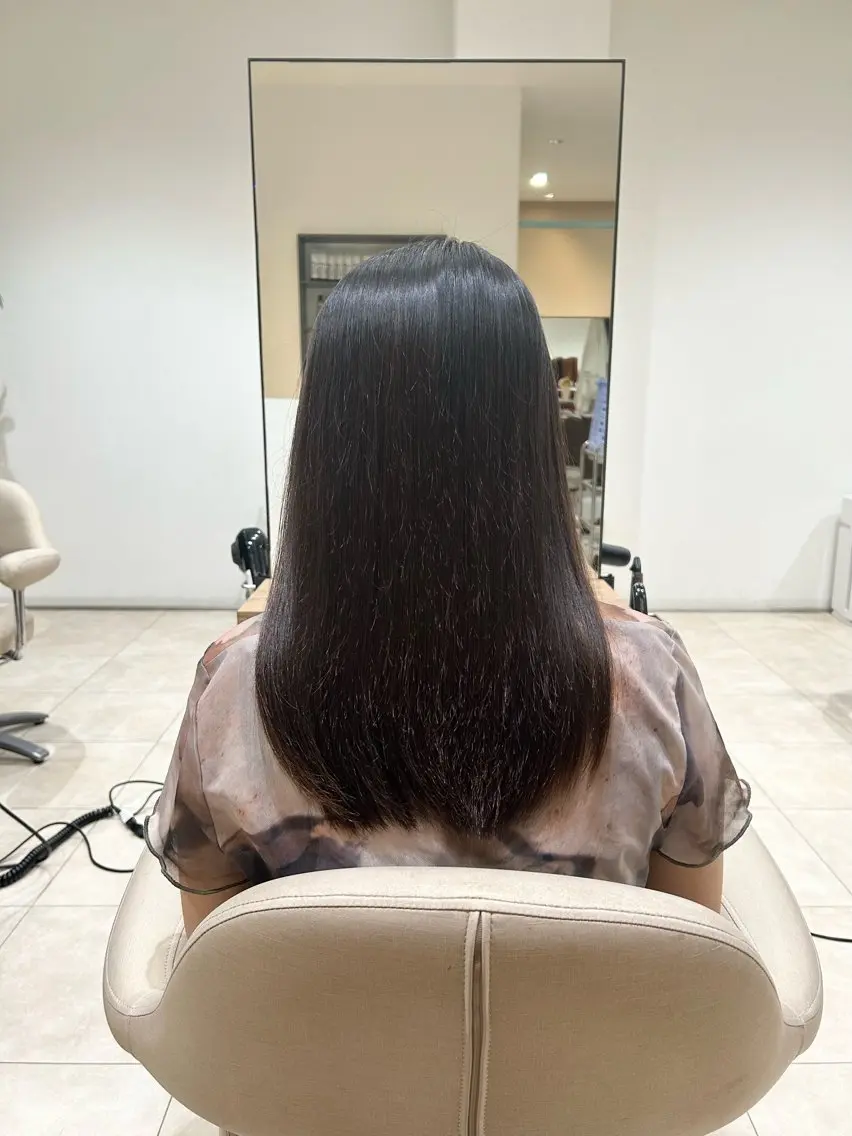 ロング カット 縮毛矯正 トリートメント タナカ レイヤのヘアスタイル