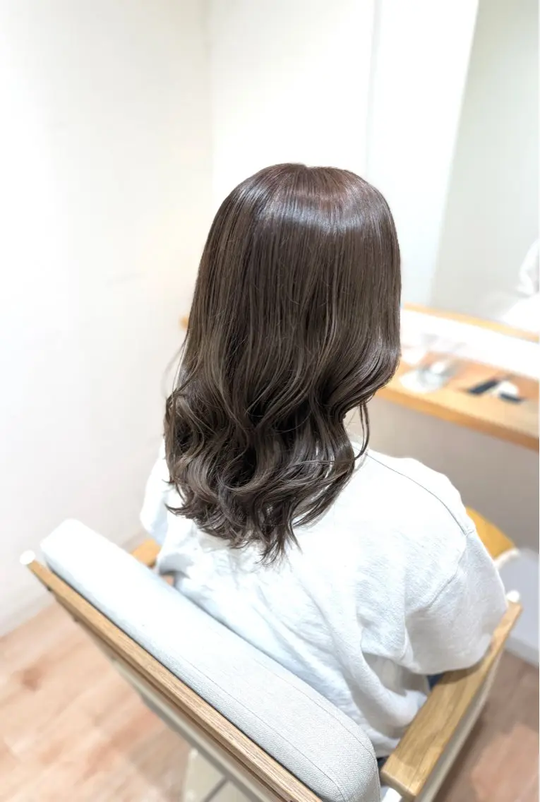 ミディアム ヘアカラー トリートメント ヘッドスパ 透明感カラー🫧 miyuのヘアスタイル