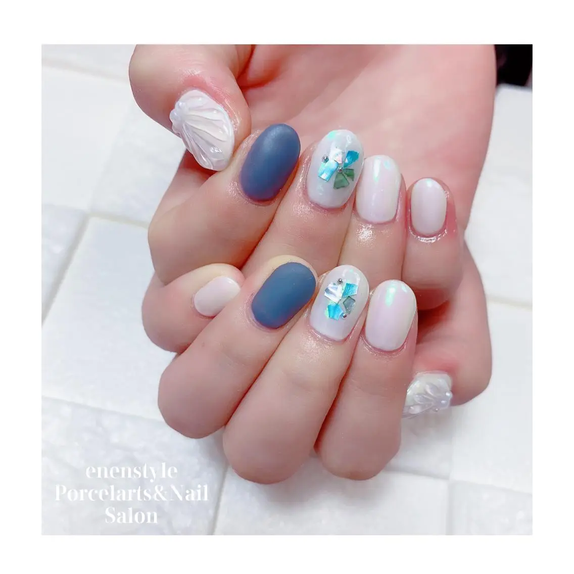 ミディアム ネイル ジェルネイル ニュアンスネイル オフィスネイル ワンカラーネイル パラジェル ハンドネイル 🐾enen style 🐾のネイルデザイン