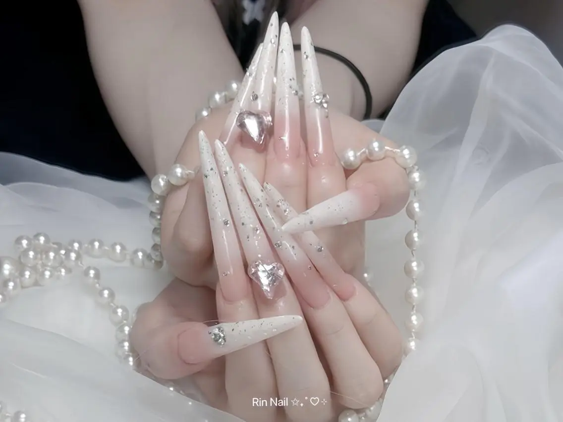 ネイル べっ甲ネイル チークネイル フラッシュネイル フラワーネイル フットネイル ハンドネイル Rin Nail Shinokuboのネイルデザイン