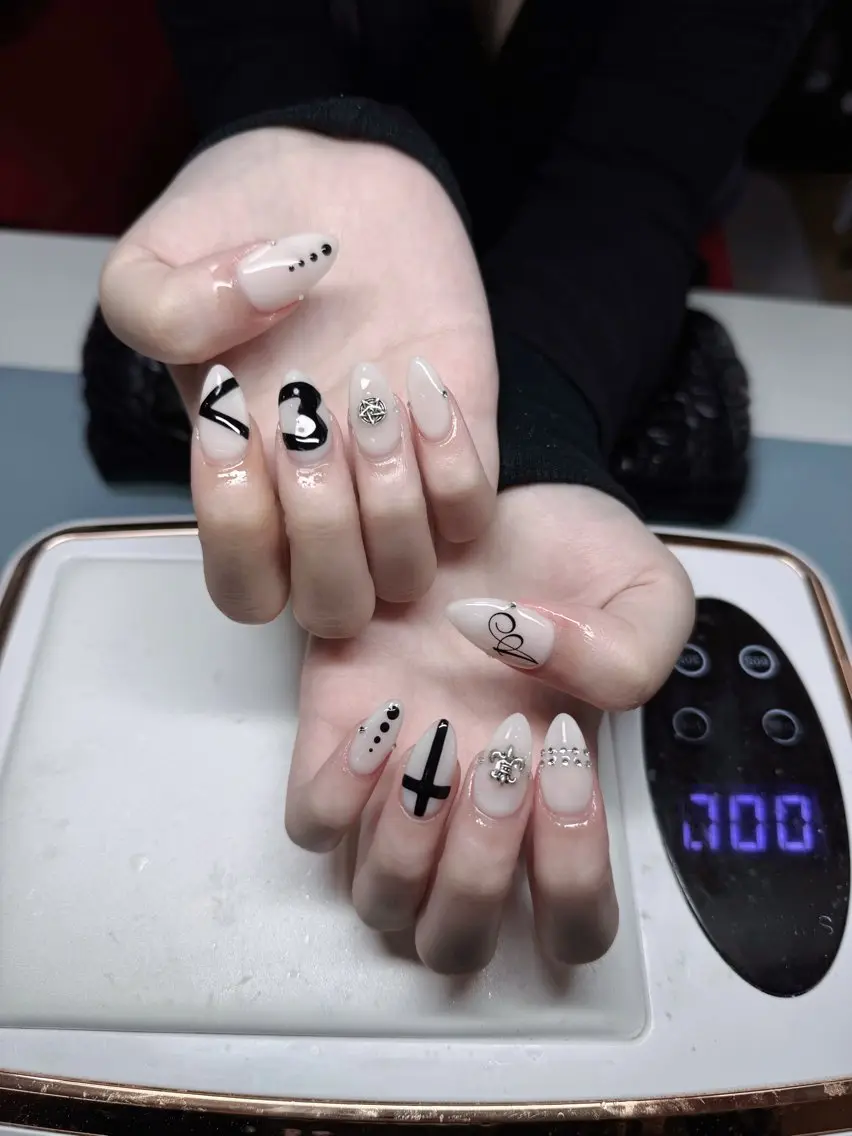 ネイル Destiny Nailsのネイルデザイン