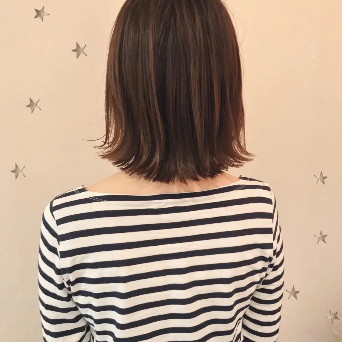 ミディアム カラー アッシュ ベージュカラー 市川 千夏のヘアスタイル