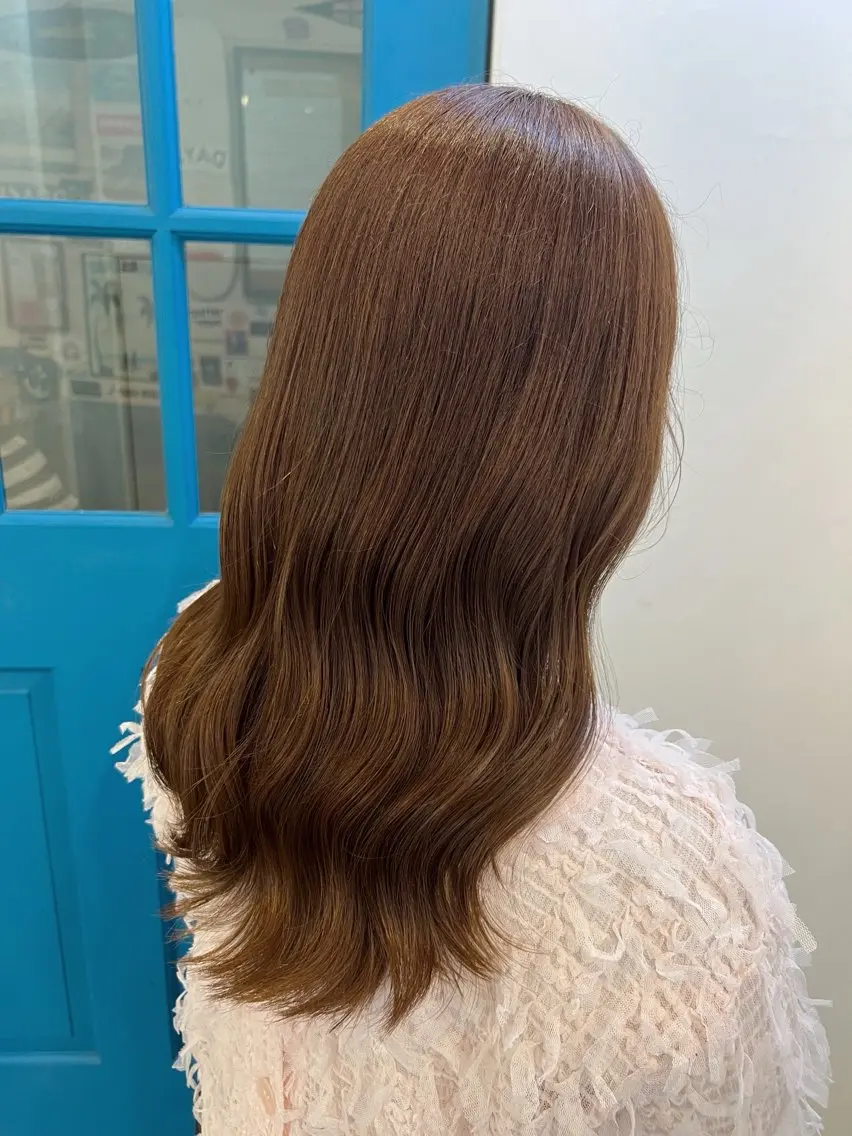 ロング カラー ベージュカラー ブリーチ デザインカラー ダブルカラー イヤリングカラー カット ヘアカラー トリートメント KANA/ボブ/ インナーカラー/艶髪のヘアスタイル