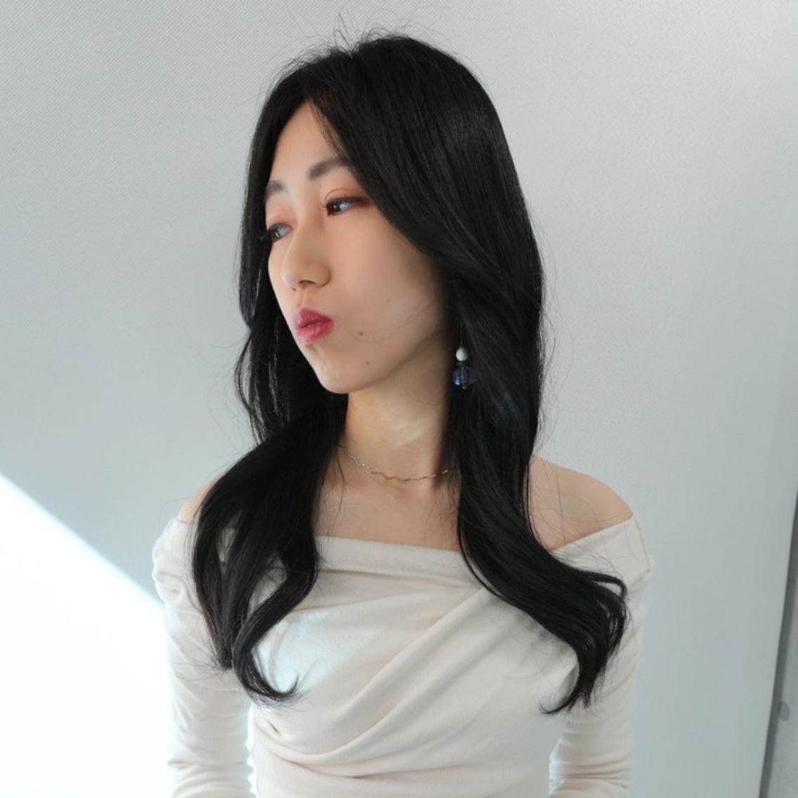 ロング カラー 黒髪 ロング ❇️安達 優心❇️ レイヤー/艶髪特化のヘアスタイル