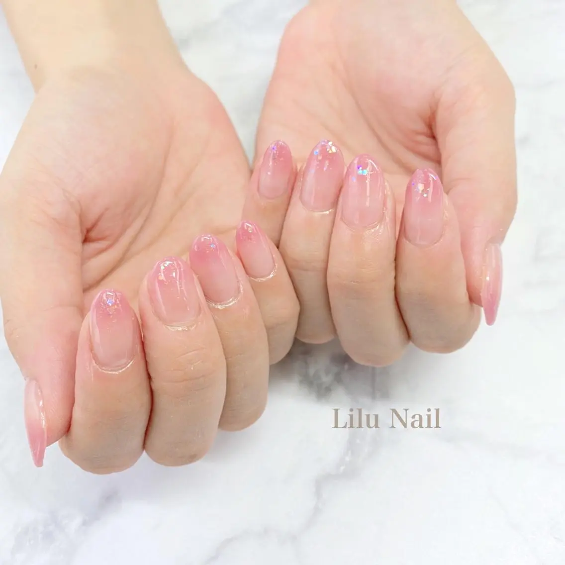 ネイル グラデーション モチの良さ◉ フィルインネイル♡のネイルデザイン