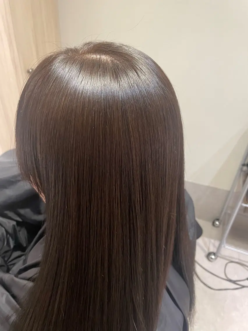セミロング 縮毛矯正 丸内 麻奈のヘアスタイル