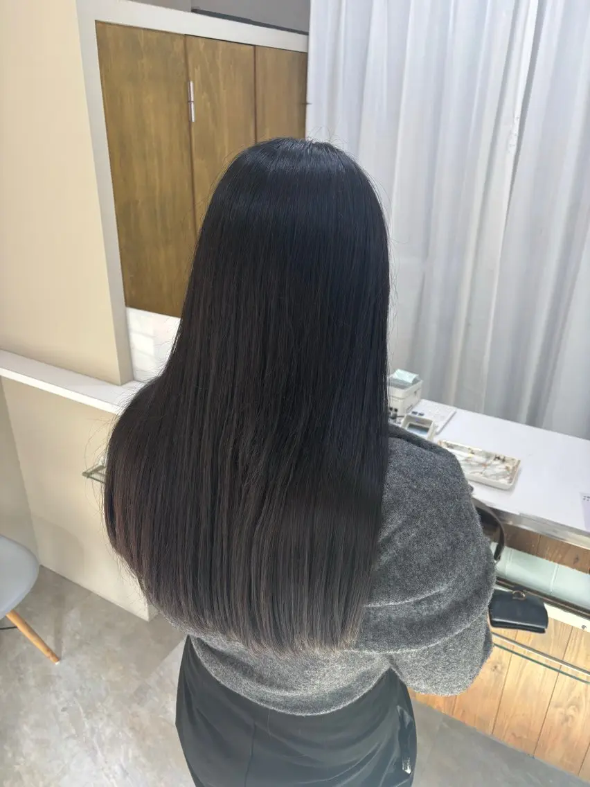 ロング ロング かわいい艶カラー🎀 ナカニシアチカのヘアスタイル