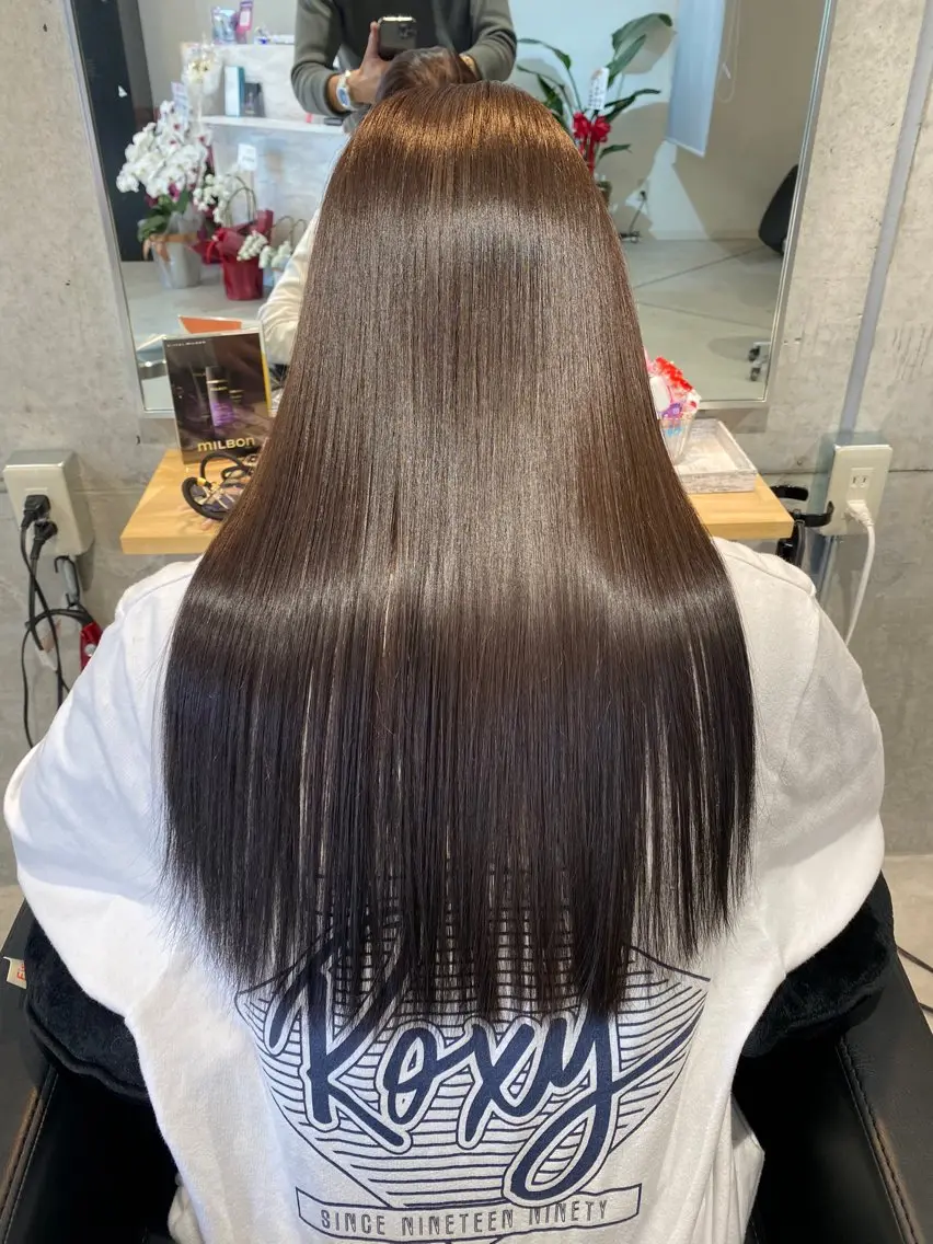 ロング ヘアカラー トリートメント 波濤 優季のヘアスタイル