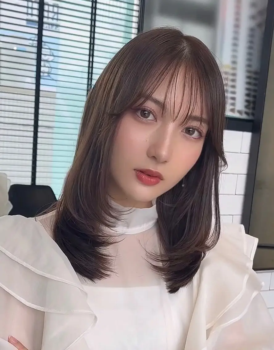 セミロング カラー カット ヘアカラー トリートメント 🌫️大人韓国ヘア 🌫️naoyaのヘアスタイル