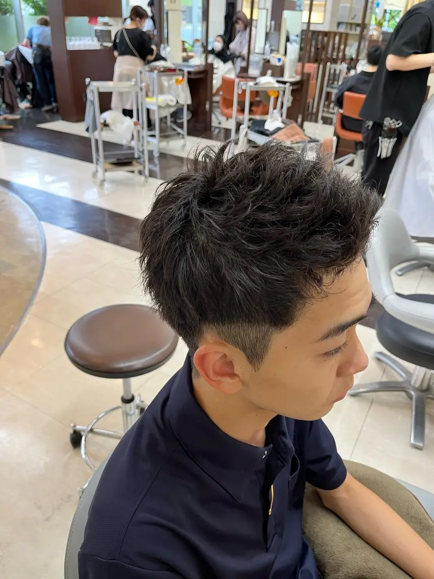 ショート パーマ メンズ スパイキーショート 刈り上げ ショートヘア 🧊メンズ特化🧊 高木航希のヘアスタイル