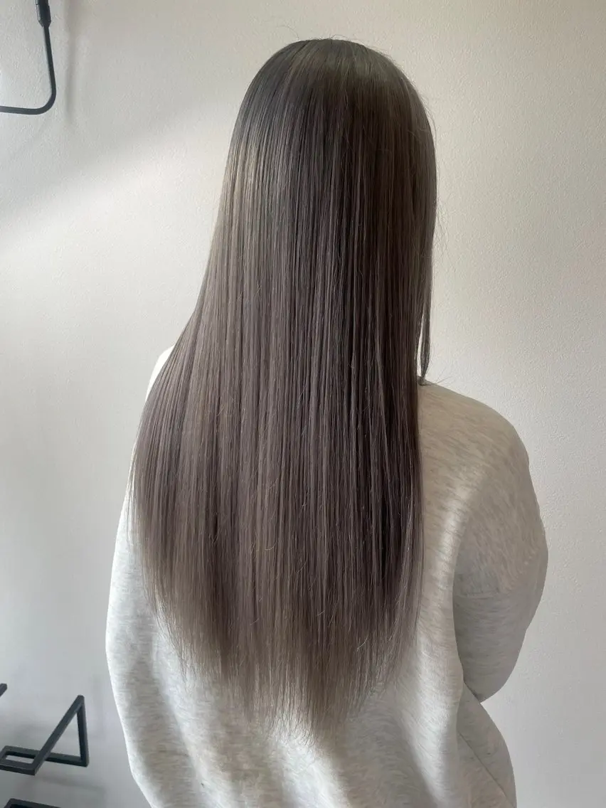 ロング カラー ブリーチ グレージュ カット ヘアカラー 宇野 颯太のヘアスタイル